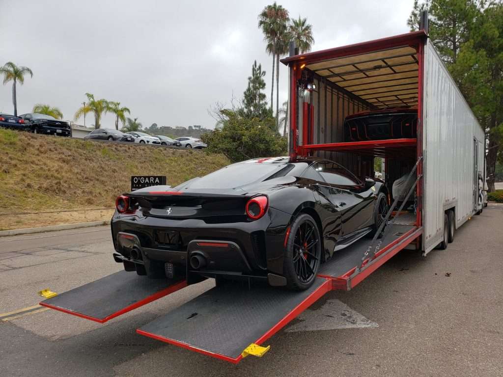 Enclosed auto transport